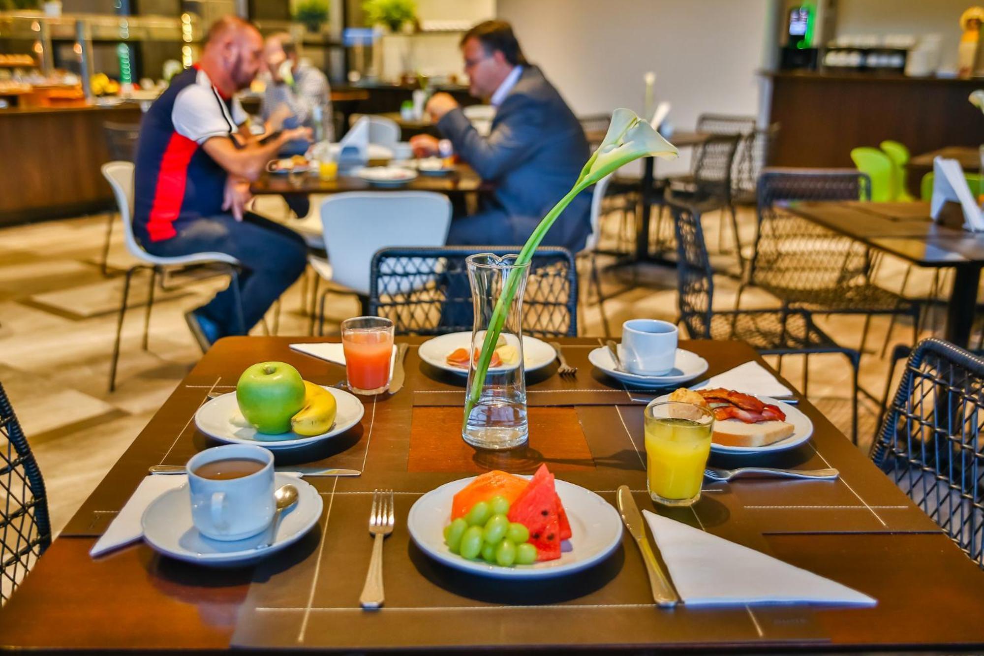 Отель Wyndham Garden Ribeirao Preto Convention Экстерьер фото